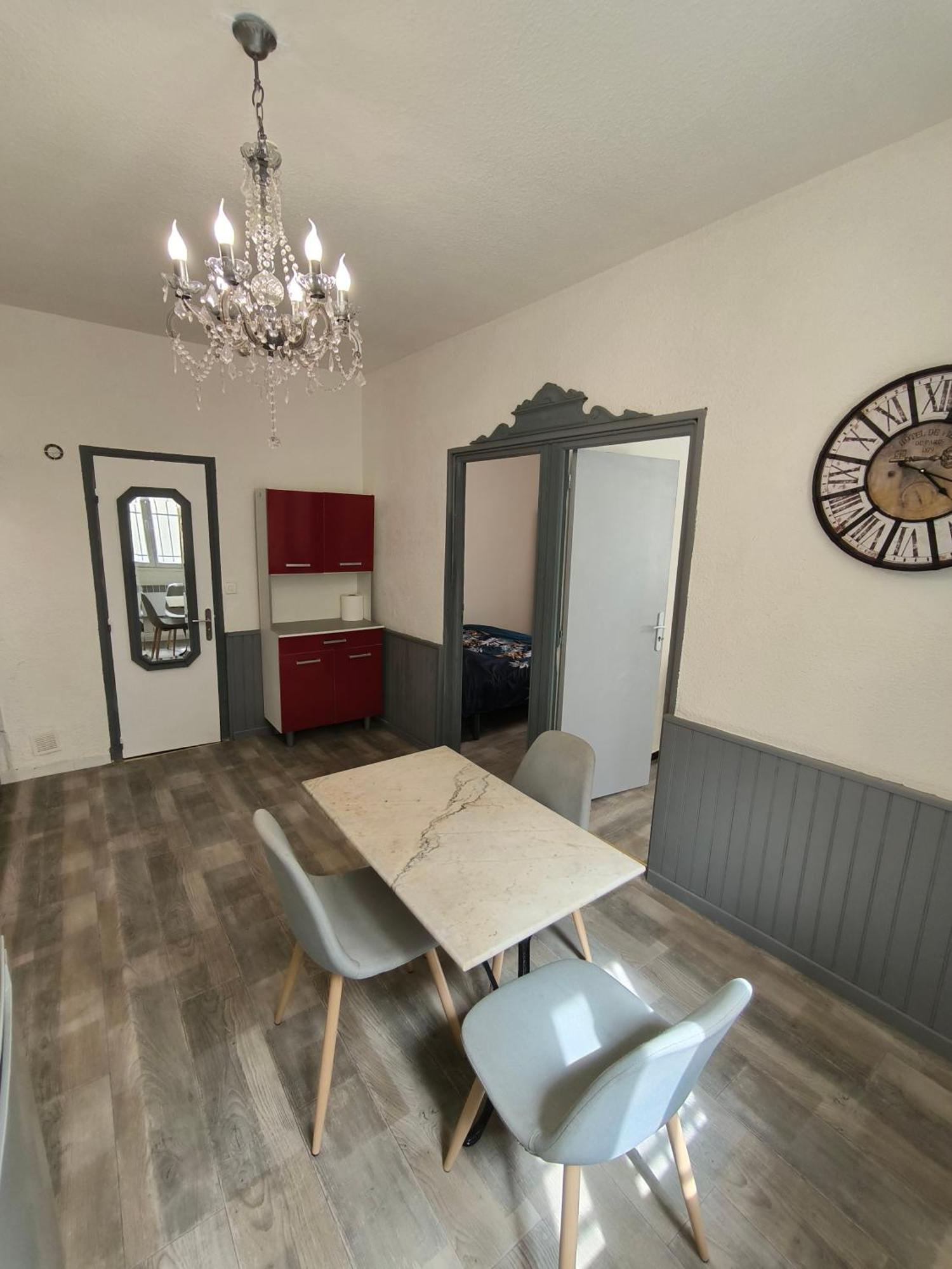 Appartement Chaleureux Dans Le Centre De Безье Экстерьер фото