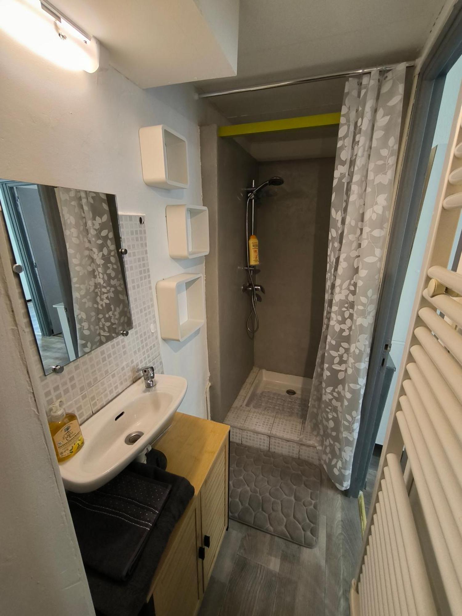 Appartement Chaleureux Dans Le Centre De Безье Экстерьер фото